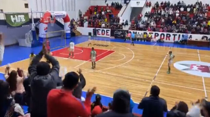 Captura de pantalla del video del partido jugado por HSE Star Club y Chipe Hamburgo en Riobamba