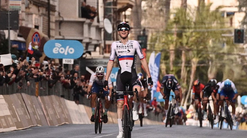 Matej Mohoric (Bahrain-Victorious) ganó la Milán_San Remo. Foto: @Milano_Sanremo