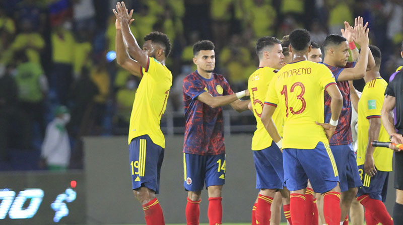 Colombia goleó a Bolivia y espera el milagro para el repechaje. Foto: EFE
