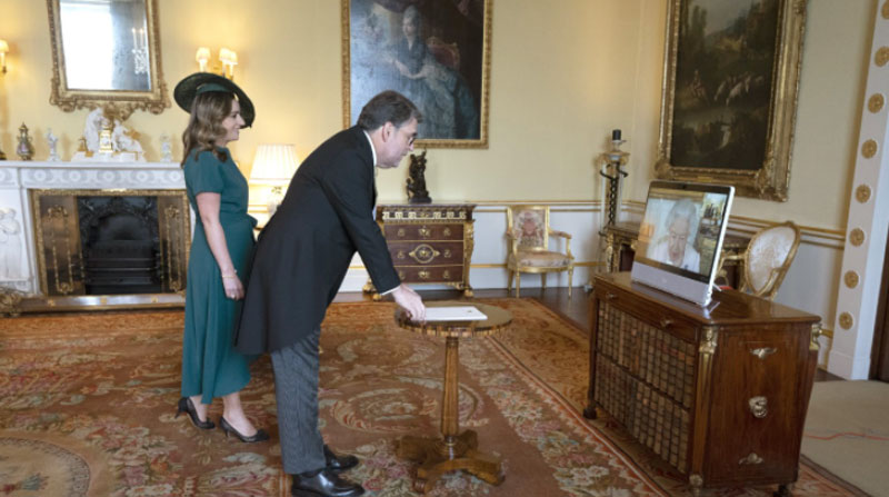 El embajador de Ecuador en Reino Unido presentó sus cartas credenciales a la Reina de Inglaterra. Foto: Twitter de La Familia Real