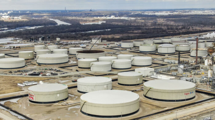 Estados Unidos anunció que prohibirá las importaciones del petróleo de Rusia. Foto: EFE