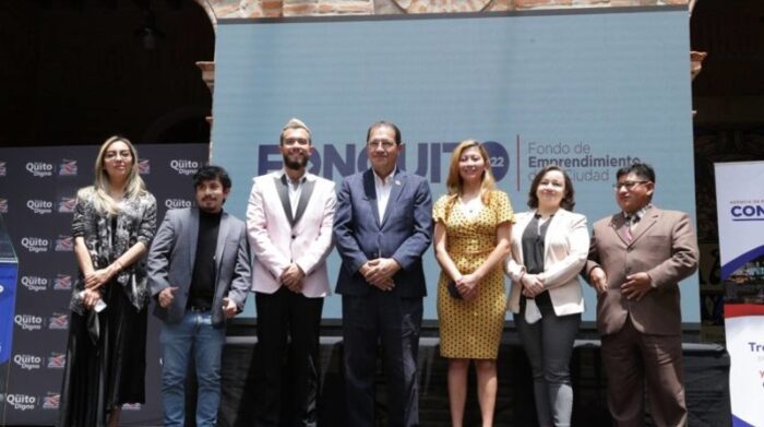 El alcalde Santiago Guarderas presentó la segunda convocatoria para acceder a capital semilla con fondos concursables de FonQuito 2022. Foto: Municipio de Quito