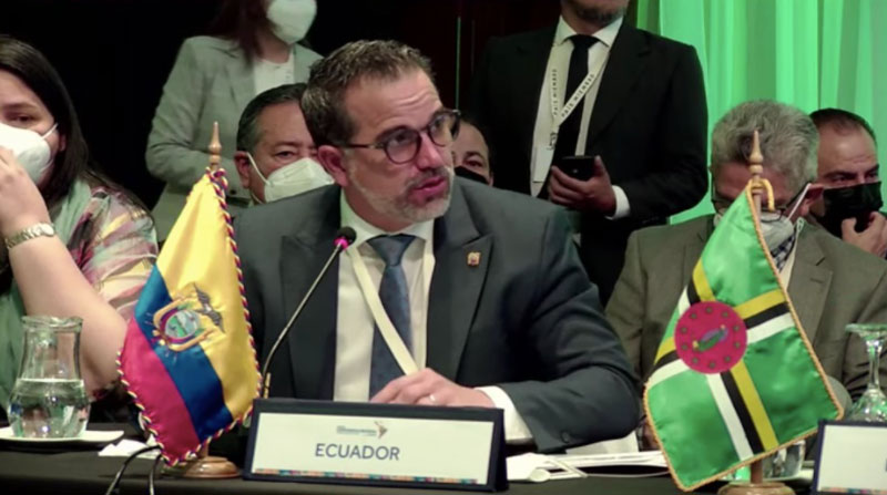 El Ministro del Ambiente de Ecuador expone las acciones del país en materia agroalimentaria, y frente al cambio climático, durante el cuarto día de sesiones de la Conferencia Regional de la FAO. Foto: Captura de pantalla