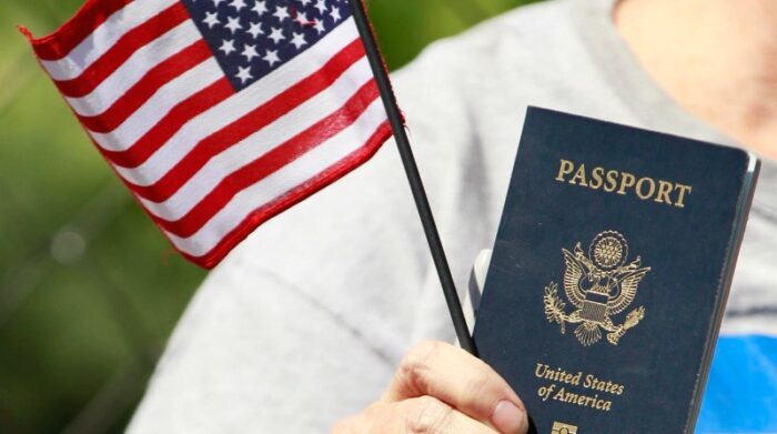 Pasaporte de Estados Unidos. Foto: EFE / Mario Guzmán