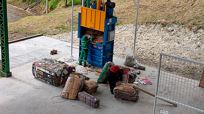 El Recicentro fue creado por el Municipio de Tulcán para mejorar las condiciones de trabajo de los recicladores. Foto: Alcaldía de Tulcán
