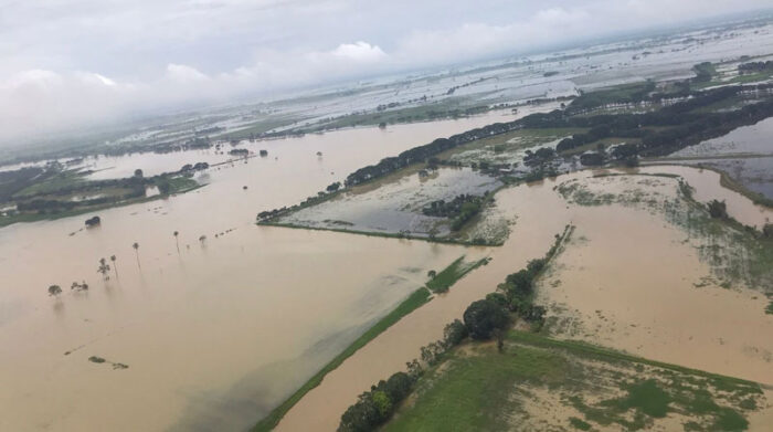 Luego de un sobrevuelo, las autoridades observaron la magnitud del daño de las inundaciones en la provincia de Los Ríos. Foto: Twitter Riesgos Ecuador