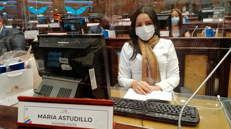La legisladora María Fernanda Astudillo negó haber gestionado fondos públicos a favor de una organización de la economía popular y solidaria. Foto: Asamblea