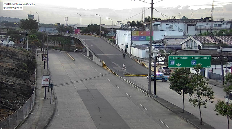 El cierre es total en el paso elevado que conecta con la avenida de las Américas. Foto: ATM