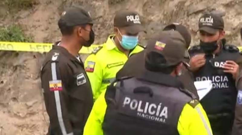 La Policía recopila evidencias e investiga la muerte de una mujer en Pedro Moncayo. Foto: Captura de video