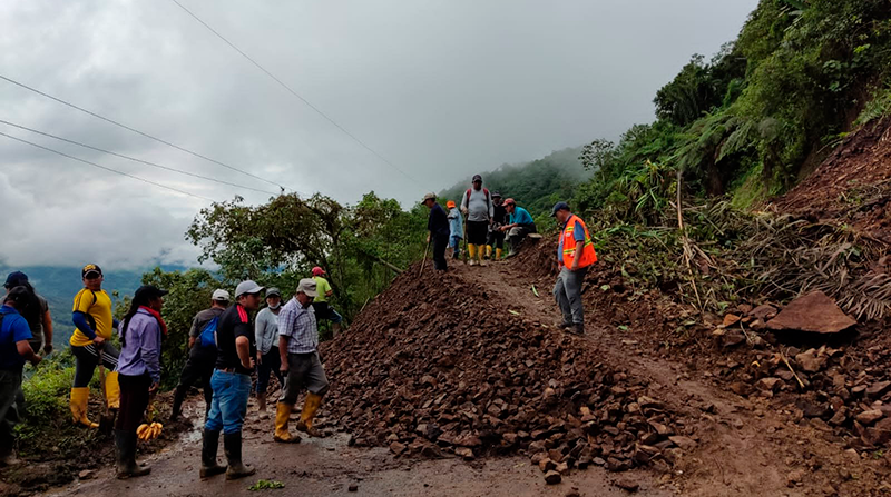Cierre de vía en el sector Pacayunga, cantón Chilla, provincia de El Oro. Foto: Riesgos Ecuador