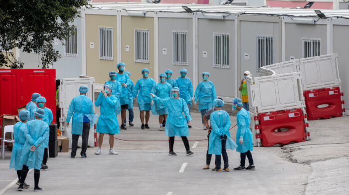 Imagen de la Instalación de Aislamiento Comunitario de San Tin en Hong Kong, China. Las autoridades de ese país habilitaron el lugar para atender a pacientes con coronavirus. Foto: EFE