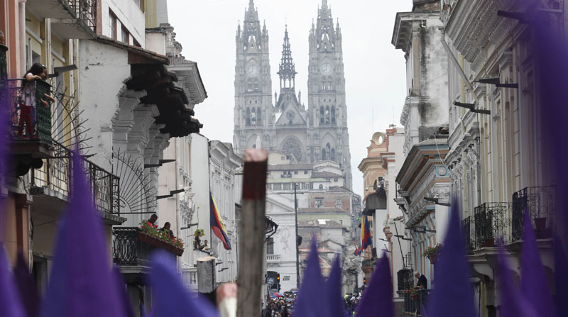 Autoridades eclesiásticas tienen definida parte de la agenda de los eventos litúrgicos que realizarán por la Semana Santa en el Centro Histórico de Quito. Foto: Archivo/ EL COMERCIO