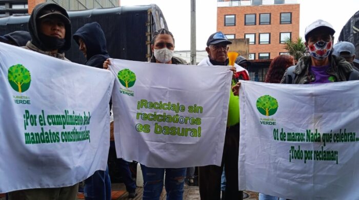 En Colombia se realizó una minga recicladora, que reunió a recicladores y activistas por la protección del ambiente. FOTO: Tomada del Twitter @coplanetaverde