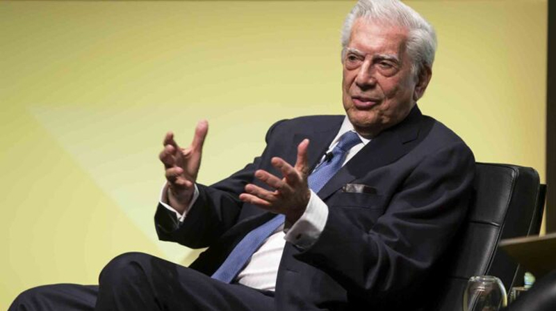 El premio Nobel de Literatura Mario Vargas Llosa, fue hospitalizado. Foto: EFE