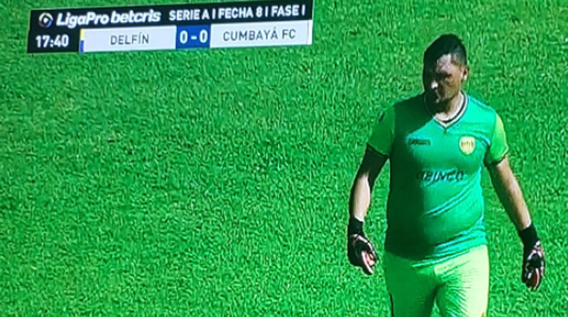 La imagen del jugador Joaquín Pucheta, del Cumbayá FC, llamó la atención a los internautas. Foto: Captura de pantalla