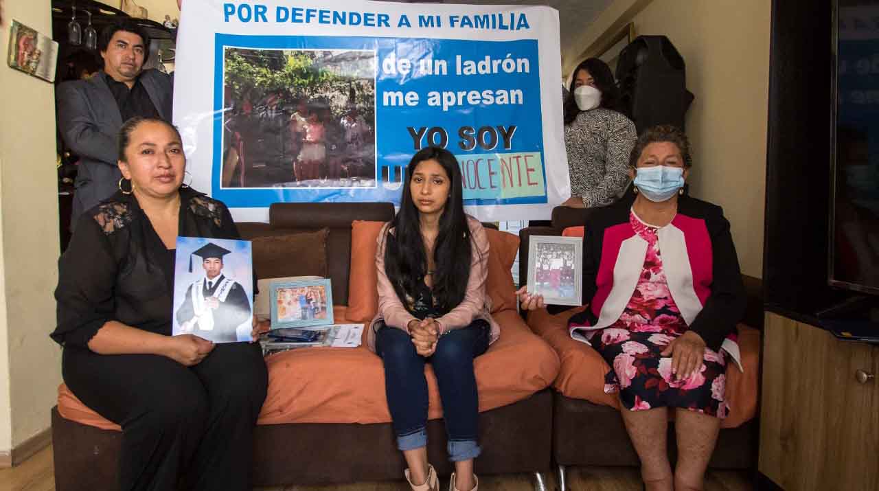 La familia Morales esta desconsolada y pide justicia en el caso de Santiago que fue sentenciado a 10 años de prisión por defender a su hermana de un presunto delincuente. Foto: Carlos Noriega / EL COMERCIO.
