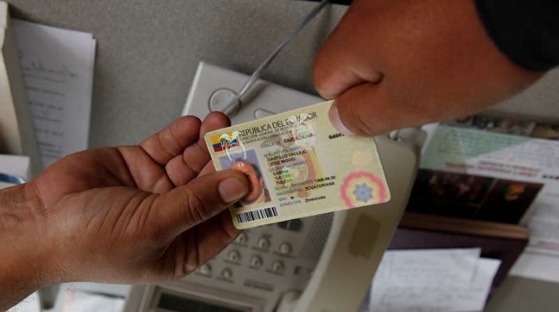El Registro Civil registra una disminución de turnos disponibles para la emisión de pasaportes y cédulas de identidad. Foto: Archivo / El Comercio
