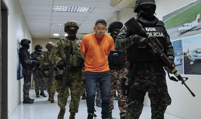 El 4 de abril, presos considerados cabecillas de bandas fueron trasladados de Turi a Guayaquil. Foto: cortesía de la Presidencia de la República