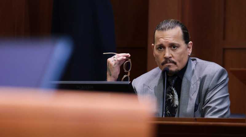 El actor estadounidense Johnny Depp durante el juicio por difamación. Foto: EFE