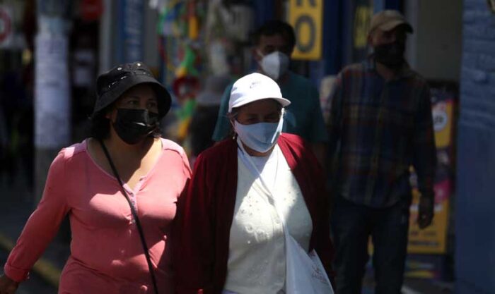 Imagen referencial. El uso de la mascarilla ya no es obligatorio en Quito. Foto: Archivo / EL COMERCIO