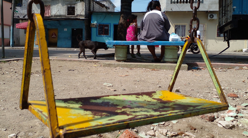 En este parque de la cooperativa Dignidad Popular, en Las Malvinas, sur de Guaayquil, murió por disparos la niña Megan. Foto: Elena Paucar / EL COMERCIO
