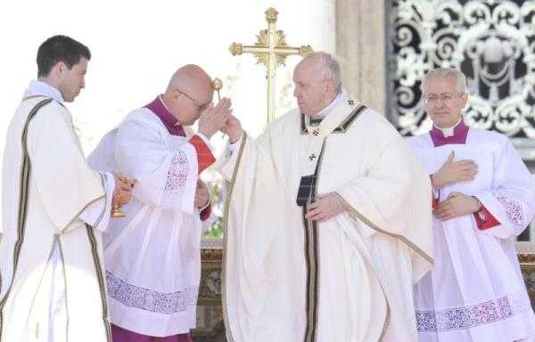 Papa Francisco pide que llegue la paz. Foto: EFE