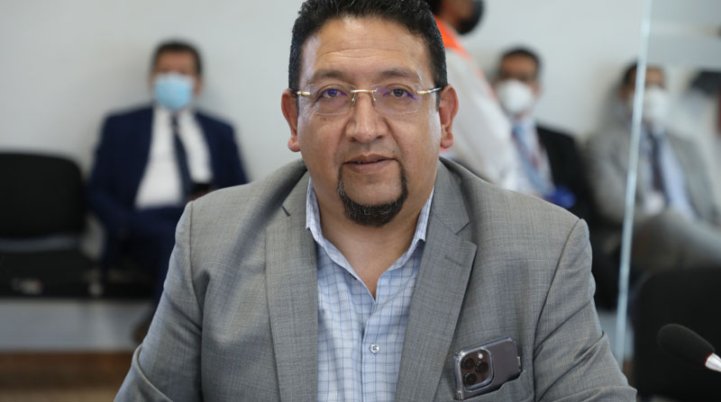 Virgilio Saquicela, quien es el primer vicepresidente de la Asamblea, fue expulsado del bloque BAN, luego de un altercado en una reunión del CAL. Foto: Flickr Asamblea Nacional