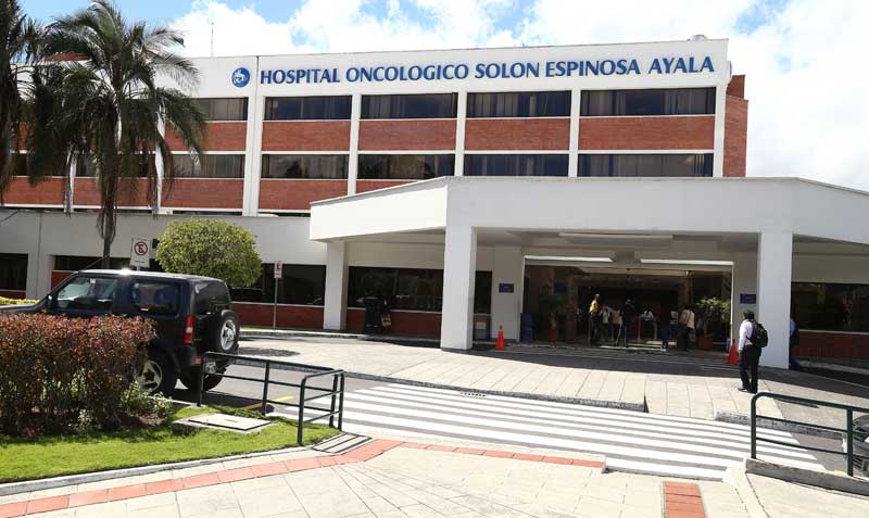 Solca mantiene la atención a pacientes del Seguro que están admitidos en las unidades médicas. Foto: archivo / EL COMERCIO