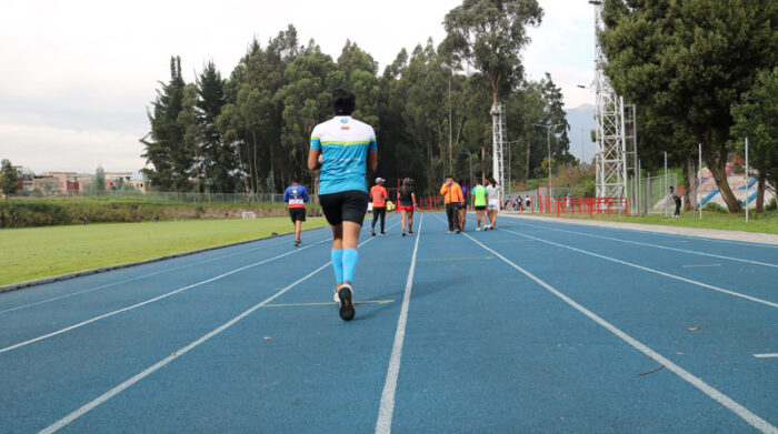 Parques o vías de Quito son los espacios donde las personas hacen sus entrenamientos. Foto: Carlos Noriega/ EL COMERCIOParques o vías de Quito son los espacios donde las personas hacen sus entrenamientos. Foto: Carlos Noriega/ EL COMERCIO