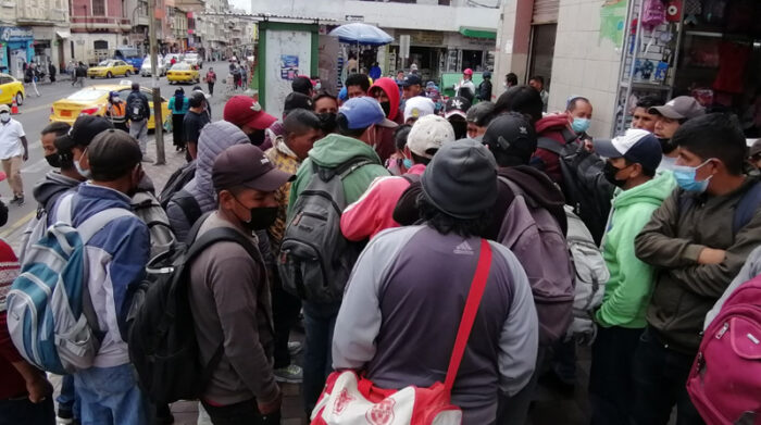 Ambato es la urbe con la estadística más baja a nivel nacional de desempleo a excepción de Guayaquil que tiene el 4,9%.  Mientras que el índice más alto de desocupación presenta Quito con 10,8%, seguido de Machala con el 7,6% y Cuenca, 6,6%.  Foto: Modesto Moreta / EL COMERCIO 
 
