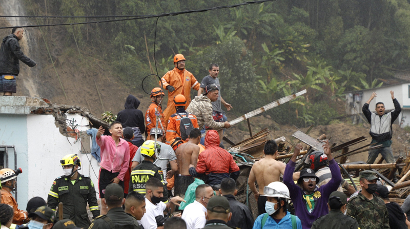 Las fuertes lluvias han provocado deslizamientos de tierra en Colombia. Foto: EFE