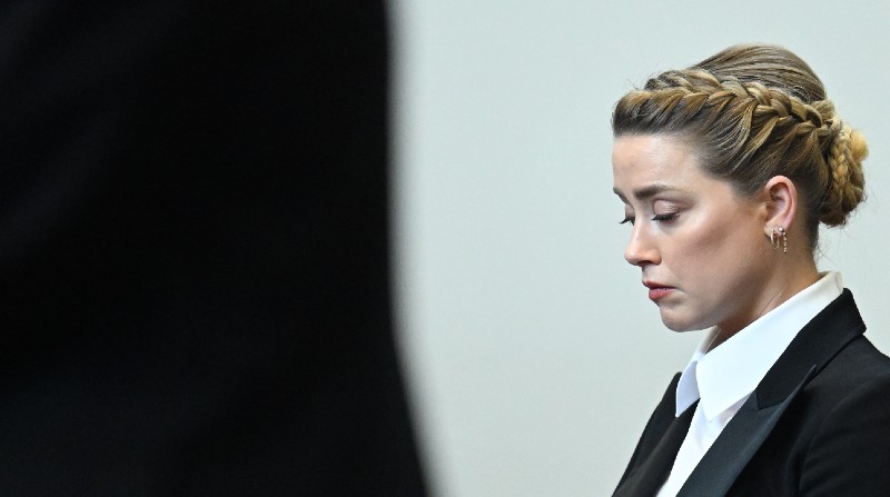 Jueza rechazó una moción de Amber Heard para desestimar la demanda de difamación en su contra por parte de Jhonny Depp por dos motivos, se analiza un tercero. Foto: EFE