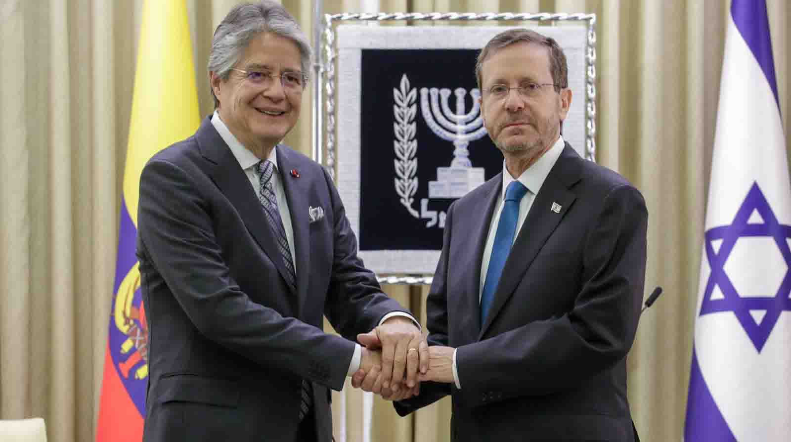 Presidentes de Ecuador e Israel mantuvieron encuentro bilateral, el resultado es la firma de un memorando de entendimiento que dará paso a negociaciones para un Tratado de Libre Comercio. Foto: Twitter de Guillermo Lasso