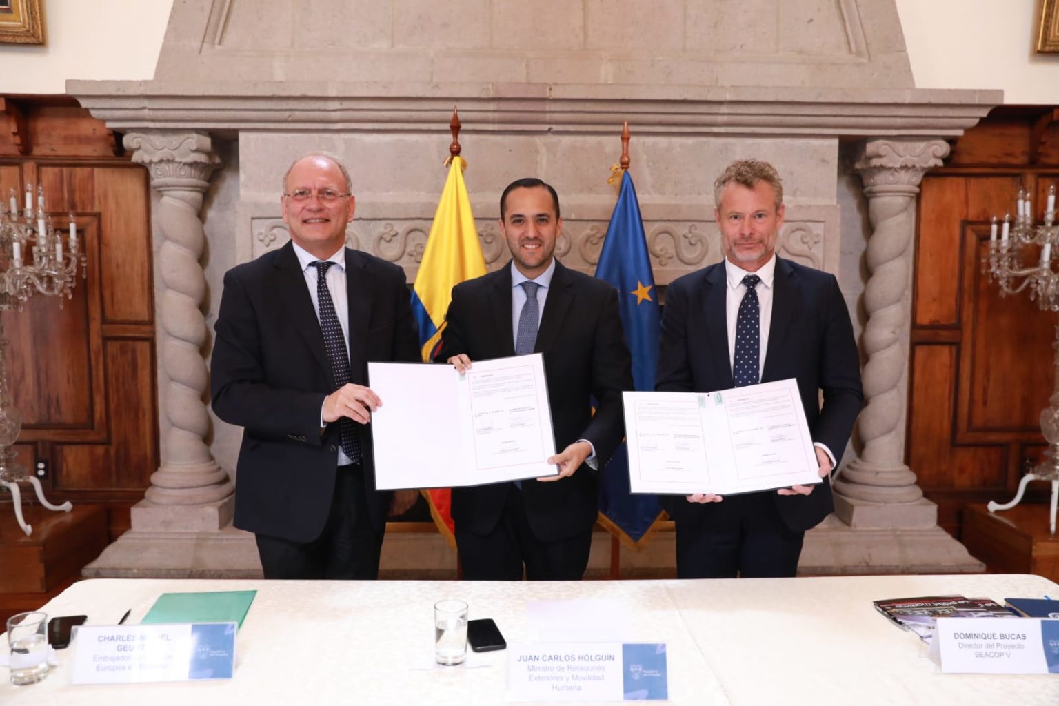 Cancillería de Ecuador y la Unión Europea suscribieron un memorando de entendimiento en materia de lucha contra el tráfico marítimo ilícito. Foto: Cancillería de Ecuador.