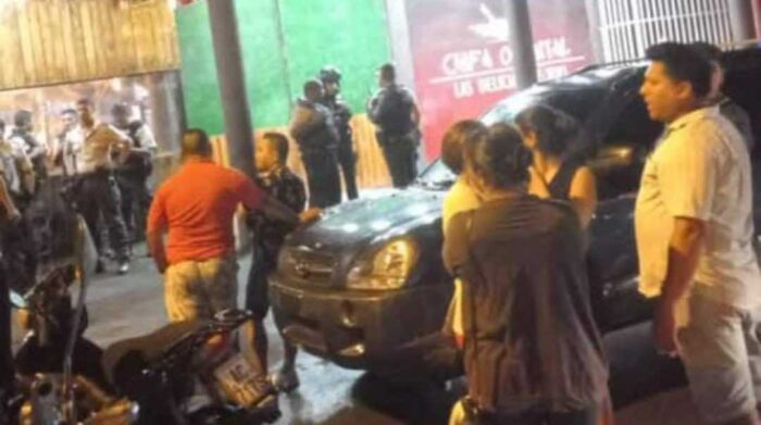 Dos personas, entre ellas un policía, resultaron afectadas en un ataque que se registró en Los Ríos. Foto: Twitter.