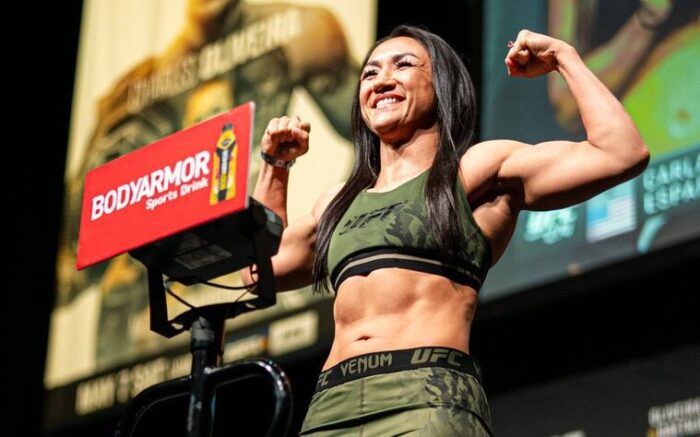Carla Esparza es la nueva campeona peso paja de la UFC. Foto: Carla Esparza