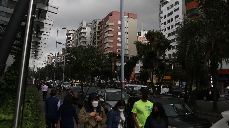 A lo largo de la avenida República de El Salvador, en el norte de Quito, se han levantado edificios de departamentos con alta plusvalía. Foto: Diego Pallero / El Comercio