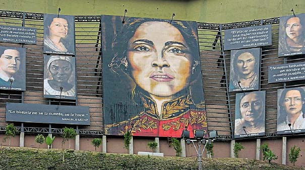 La intervención de arte público ‘Ideales de Libertad’ se encuentra en El Trébol, centro de Quito; dio rostro a mujeres que lucharon desde 1809. Foto: Archivo / EL COMERCIO.