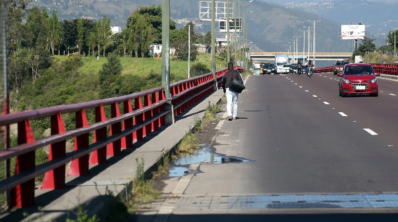 Un equipo de psicólogos del Municipio de Quito trabajará en mayo en el sector del puente del Chiche desde la Unidad Móvil. FOTO: Diego Pallero / EL COMERCIO