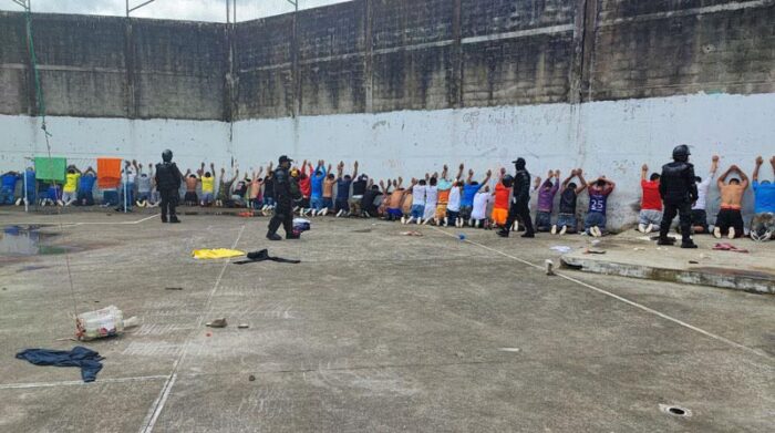 Hasta el momento se ha confirmado la muerte de 20 privados de libertad en el amotinamiento de la cárcel de Santo Domingo. Foto: Twitter Ministerio del Interior