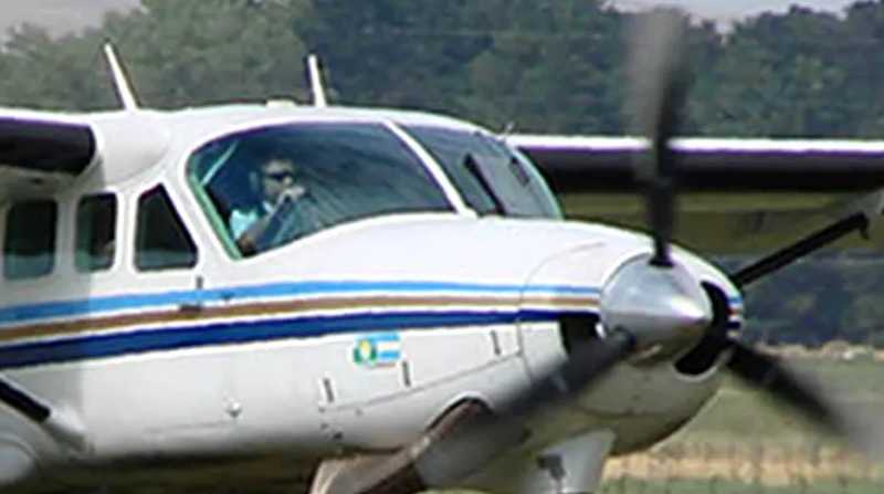 Imagen referencial. Un pasajero sin experiencia aterriza un avión Cessna 208 en EE.UU. Foto: Redes sociales