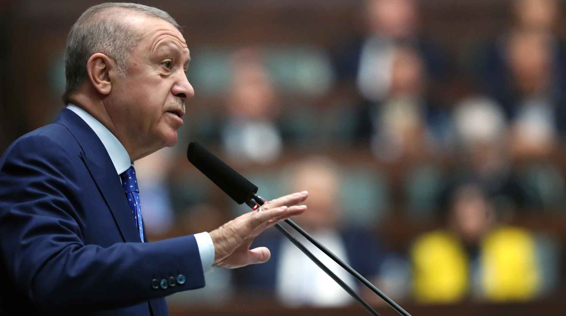 El presidente turco, Recep Tayyip Erdogan, en una intervención en la que justificó su negativa al ingreso de Suecia y Finlandia a la OTAN. Foto: EFE.