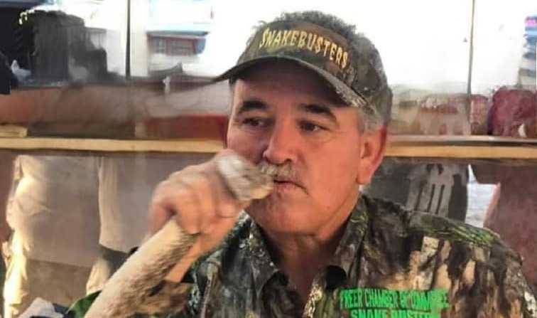 Entrenador y manipulador de serpientes de cascabel murió luego de ser mordido por una serpiente en un show en vivo en Texas. Foto: Redes sociales