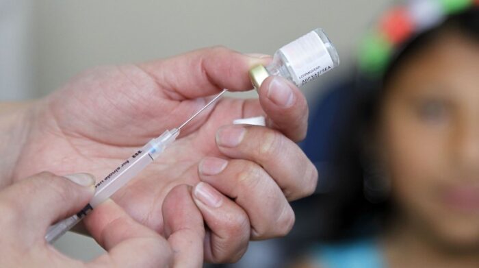 En el cuadro nacional se establece dos dosis iniciales de vacunación contra la hepatitis B y tres refuerzos. Foto: Archivo / El Comercio