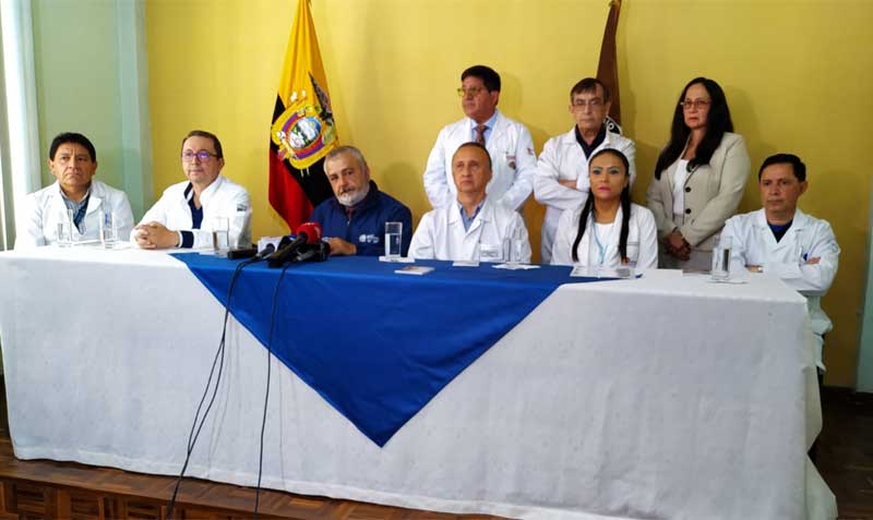 Representantes de asociaciones de hospitales públicos durante una rueda de prensa este 26 de mayo del 2022. Foto: EL COMERCIO