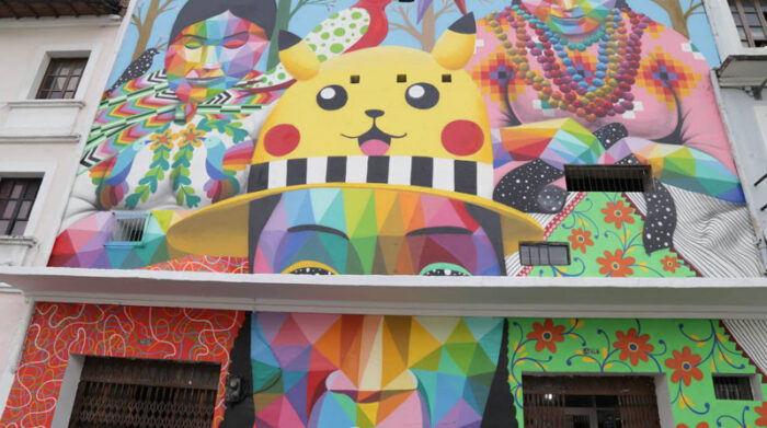 La imagen de Pikachu en una obra conmemorativa del Bicentenario en un sitio patrimonial de Quito generó cuestionamientos en redes sociales. Foto: Twitter Municipio de Quito