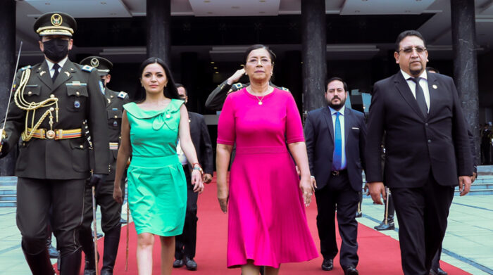 La presidenta de la Asamblea Nacional, Guadalupe LLori, rechaza las acusaciones en su contra de 93 legisladores que buscan destituirla. Foto: Cortesía Asamblea Nacional