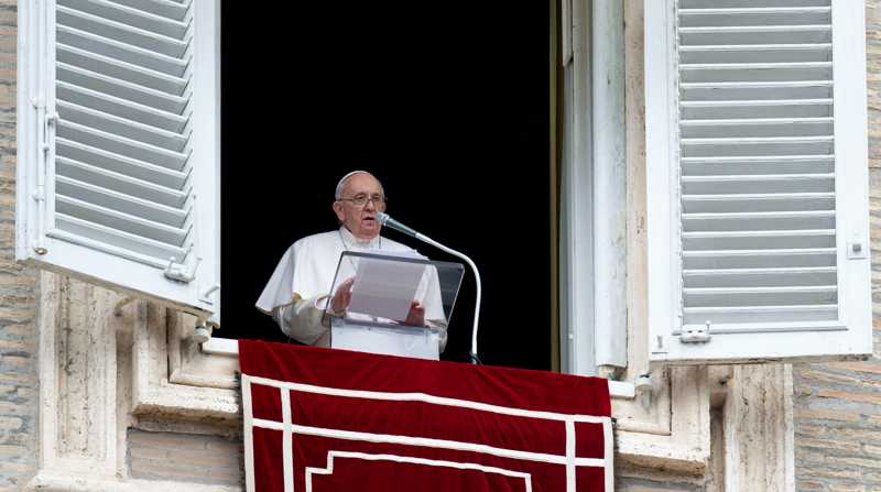 La Iglesia no rechaza a los homosexuales, sino que lo hacen "personas de la Iglesia", dice el papa Francisco. Foto: EFE