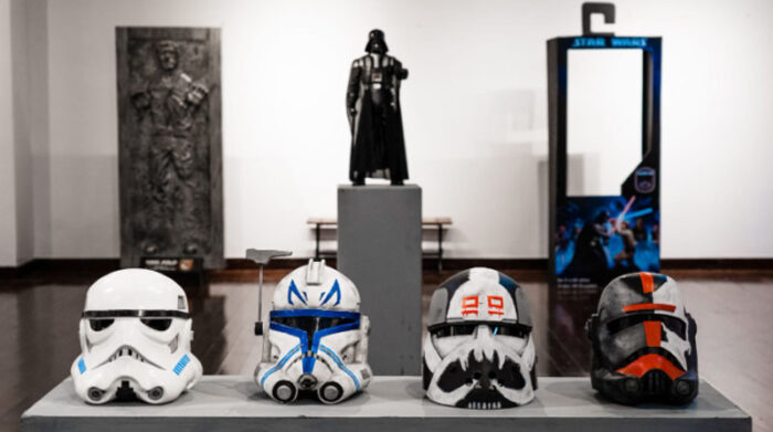Diferentes objetos de la saga de Star Wars se presentarán en el Museo Municipal de Guayaquil. Foto: Cortesía