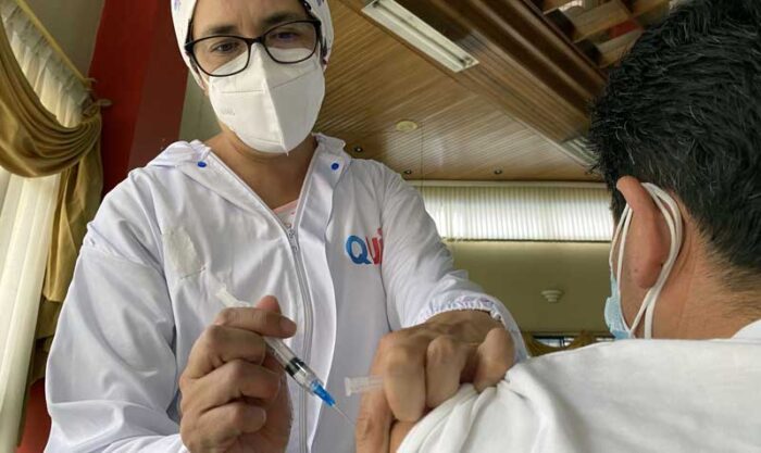 El 84% de la población en Ecuador tiene dos dosis de la vacuna contra el covid-19. Foto: archivo / EL COMERCIO